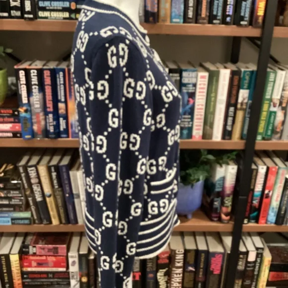 GUCCI GG Navy/Cream Cardigan Sweater NWT Auth - Picture 4 of 13